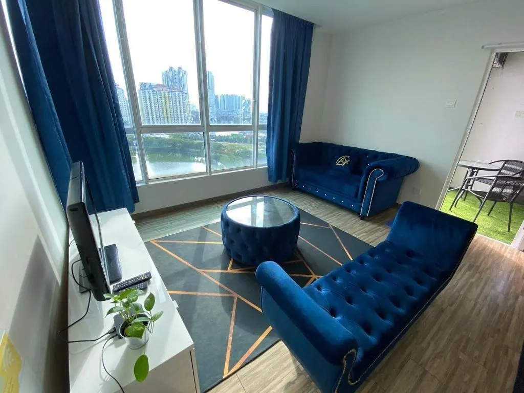 招待所 Honeymoon Suite By A Legacy Hotel - Klcc Lake View 吉隆坡 马来西亚